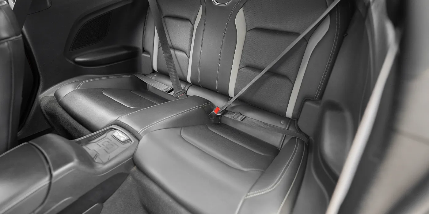 chevrolet-camaro-inside2-view